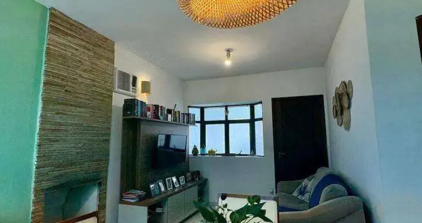 Casa com varanda gourmet à venda dentro de condominio em taubaté