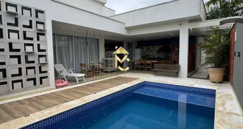Casa em condomínio com piscina e varanda Gourmet para venda e locação.