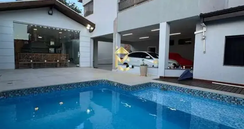 Casa com 4 dorms, piscina e área gourmet à venda no Campos Elíseos – Taubaté/SP