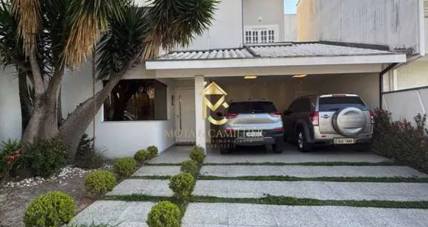 Casa com 4 suítes e piscina no condomínio Fortaleza
