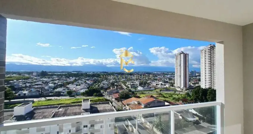 Apartamento com varanda Gourmet e 2 dormitórios com vista para a serra.