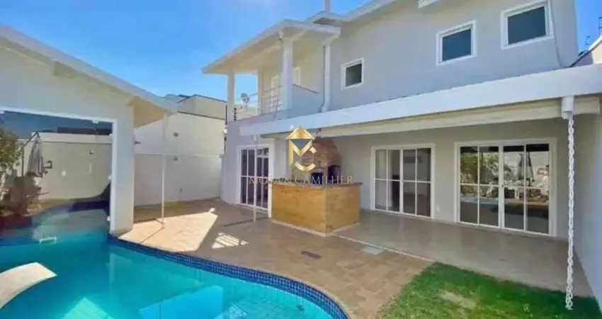 Casa em condomínio com piscina aquecida disponível para venda e locação.