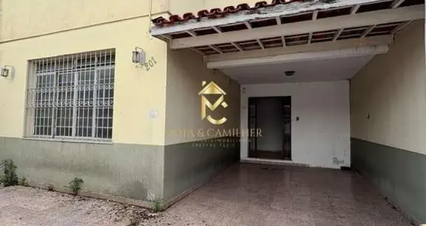 Casa com 3 quartos para alugar no Centro, Taubaté