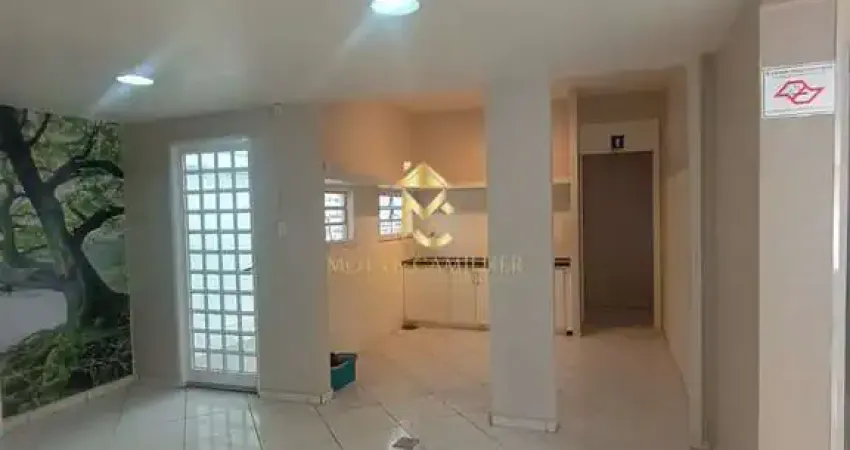 Casa comercial com 8 salas para alugar no Centro, Taubaté 