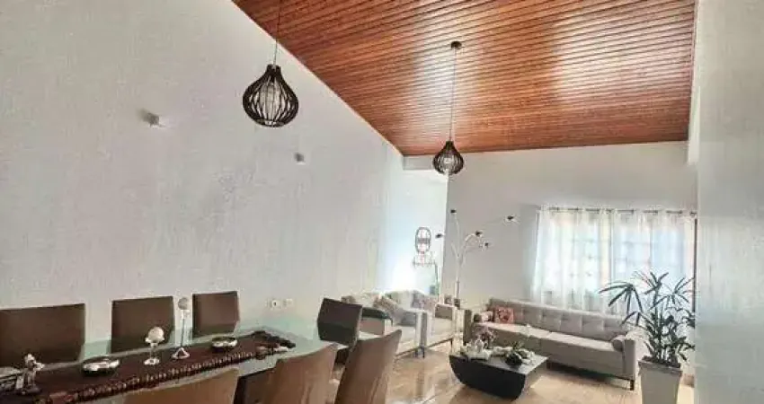 Casa com 4 quartos para alugar na Avenida Coronel Francisco Gomes Vieira, Alto São Pedro, Taubaté