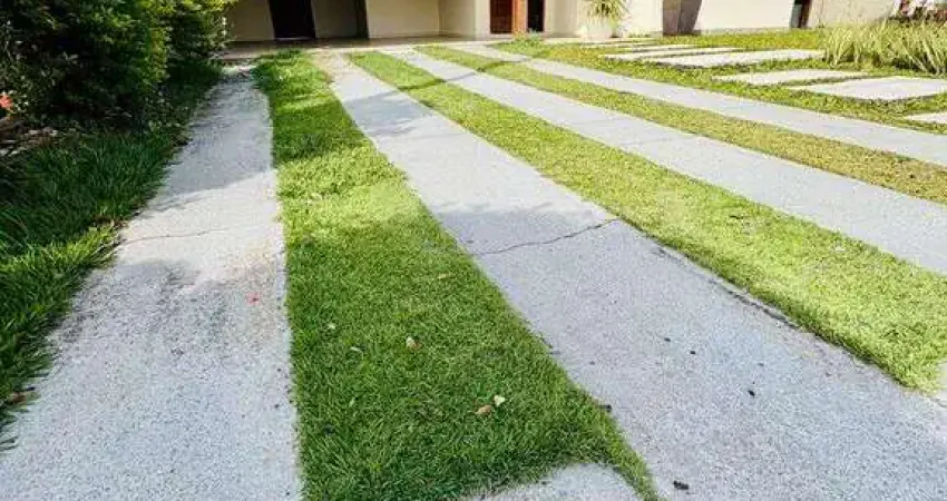 Casa com 5 quartos para alugar na Rua Um, Esplanada Independência, Taubaté