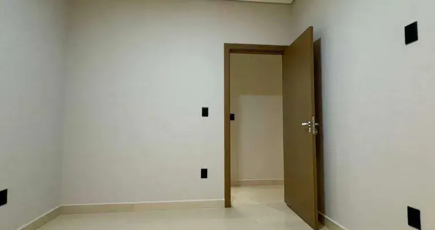 Casa recém construída disponível para locação ou venda em condomínio.