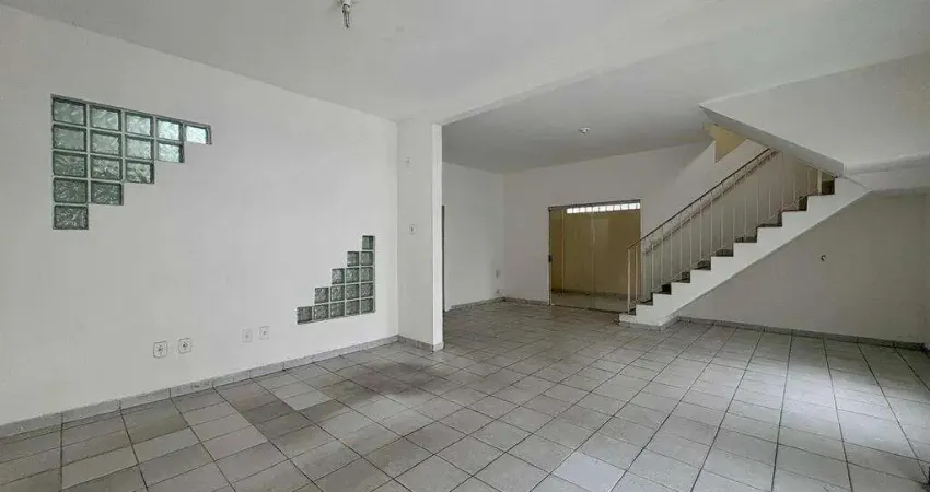 Prédio comercial com ótima localização para venda ou locação no centro