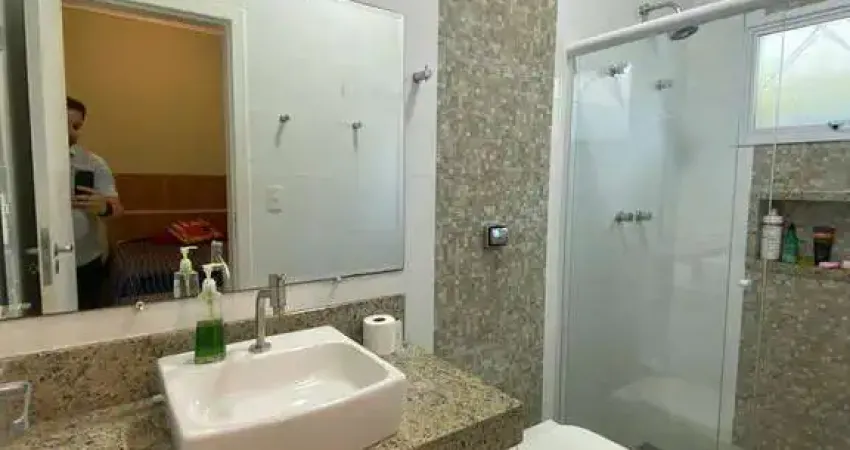 Casa com 4 quartos para alugar na Avenida Manoel Marcondes Oliveira Mello, Condominio Residencial Real Ville, Pindamonhangaba