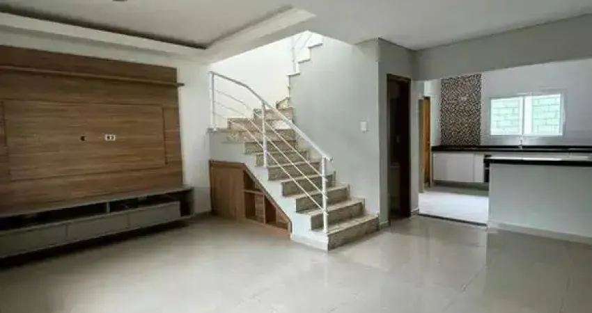 Casa com 3 quartos para alugar na Avenida Santa Cruz do Areao, Vila Areao, Taubaté