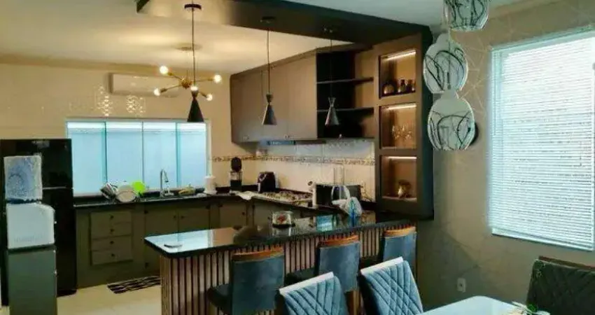 Casa com 3 quartos para alugar na Avenida Arnaldo Felipe Sbruzzi, Piracangaguá, Taubaté