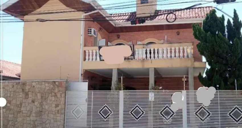 Casa comercial para alugar na Avenida Brigadeiro José Vicente de Faria Lima, Jardim Maria Augusta, Taubaté