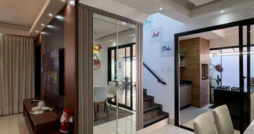 Sobrado à venda de porteira fechada dentro de condomínio em tremembé