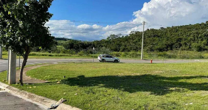 Terreno à venda na Avenida Plínio Canineo, Itapecerica, Taubaté