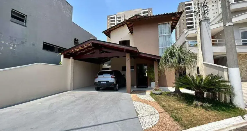 Sobrado com varanda gourmet em ótima localização à venda em condomínio.