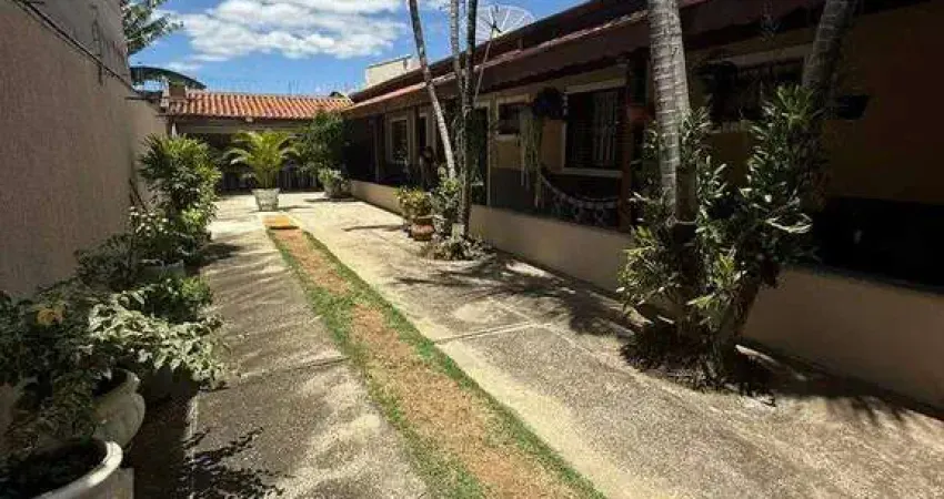 Casa em via publica com varanda e churrasqueira à venda em taubaté.