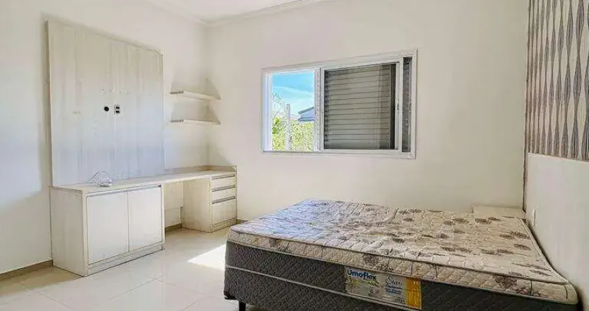 Casa com varanda gourmet disponível para venda em condomínio fechado