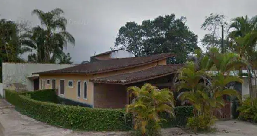 Casa com 2 quartos à venda na Rua Madame Cúrie, Perequê Açu, Ubatuba