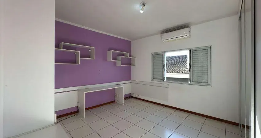 Casa com piscina para venda e aluguel em condomínio, taubaté