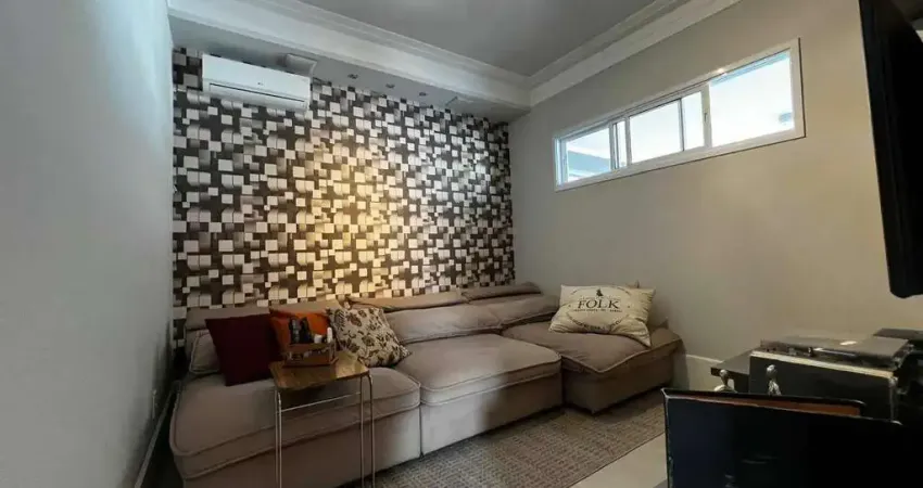 Casa com varanda gourmet à venda em condomínio fechado em taubaté