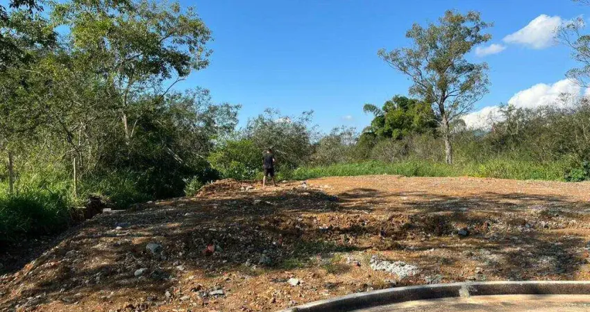 Terreno à venda na Rua Vinte e Dois, Parque Shangri-lá, Pindamonhangaba