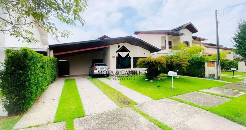 Casa térrea com varanda gourmet à venda em condomínio fechado