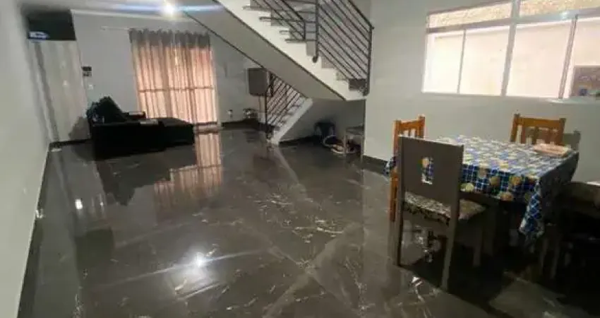 Casa com 3 quartos à venda na Avenida Haroldo Mattos, Esplanada Independência, Taubaté