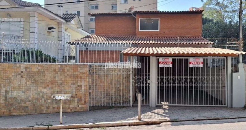 EXCELENTE SOBRADO LOCALIZADO PRÓXIMO AO COLÉGIO PORTO SEGURO 275,0M² 4 QUARTOS, 1 SUÍTE, 4  GAR.