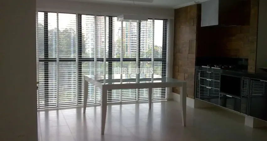 Apartamento 4 Dormitorios 4 Suites 4 Vagas Deposito no Villaggio Panamby