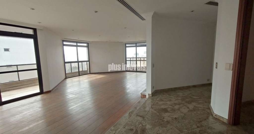 PRÓXIMO AO GRADED SCCHOOL -  TRIPLEX COM 637,0M² AU 4 SUÍTES 4 GAR  -