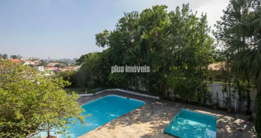Morumbi 1.231,0m² área de terreno, 678,0m² ac - 4 suítes 4 gar, piscina e quadra de squash