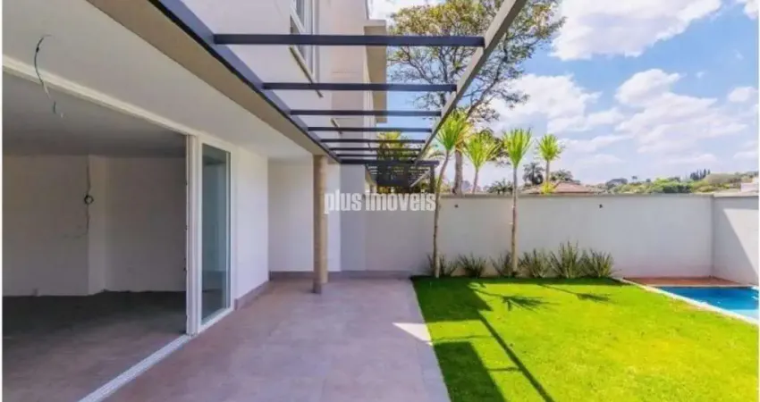 CASA EM CONDOMÍNIO 424.0M² ÁREA PRIVATIVA,  4 SUÍTES  4 GARAGEM- QUINTAL COM PISCINA