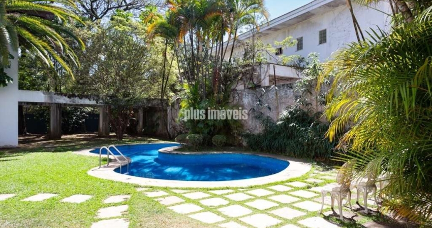 JARDINS  865,0M²ÁREA CONSTRUÍDA, 1375,0M² ÁREA DE TERRENO, 5 SUÍTES, 14 VAGAS DE GARAGEM