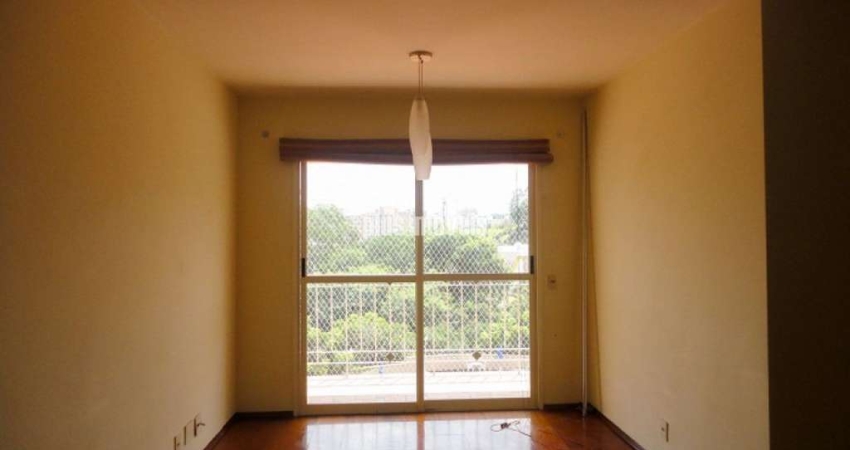 LINDO ESPAÇOSO E BEM LOCALIZADO E COM CONDOMINIO BARATO