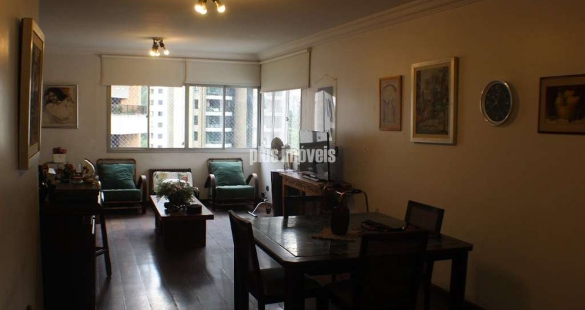 MORUMBI ABAIXO DO VALOR DE MERCADO, AMPLO APARTAMENTO COM 2 VAGAS.