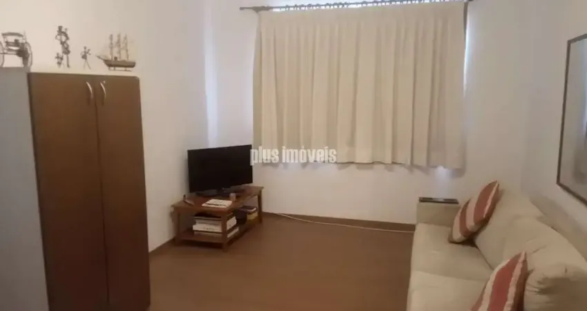 BEM LOCALIZADO E ENSOLARADO NO CAMPO BELO