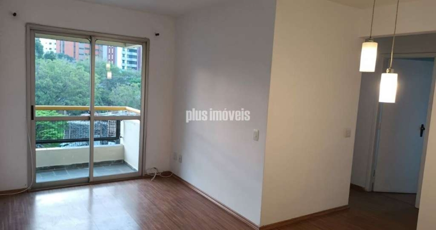 Apartamento 2 dormitórios, varanda, 1 vaga de garagem
