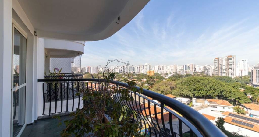 Apartamento Amplo e Sofisticado à Venda  - Moema