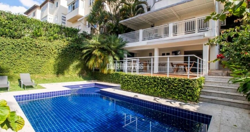 CASA EM CONDOMÍNIO 530,0M²AC-  460,0M²ÁREA DE TERRENO 3 SUÍTES, 3 GAR PISCINA CHURRASQUEIRA
