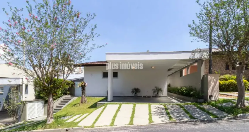 Casa em condomínio fechado com 4 quartos à venda na Rua Itapaiuna, 1165, Panamby, São Paulo