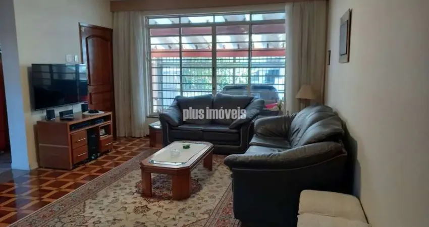 Sobrado com 03 quartos, sala, cozinha 03 banheiros e 02 vagas de garagem