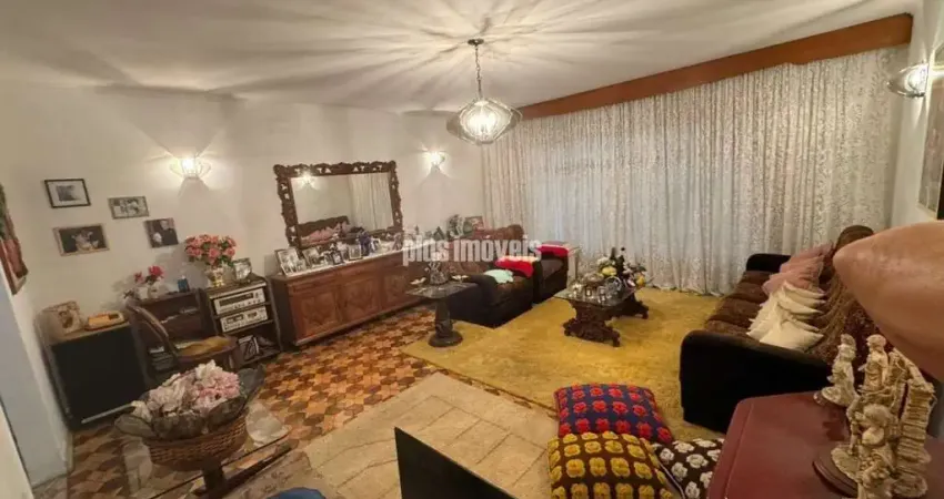 Sobrado residencial,  espaçoso e completo no coração do bosque da saúde