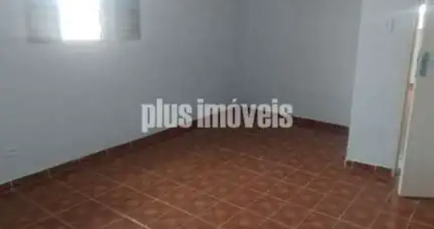 Casa térrea, descubra uma ótima oportunidade no coração de itapecerica da serra - centro