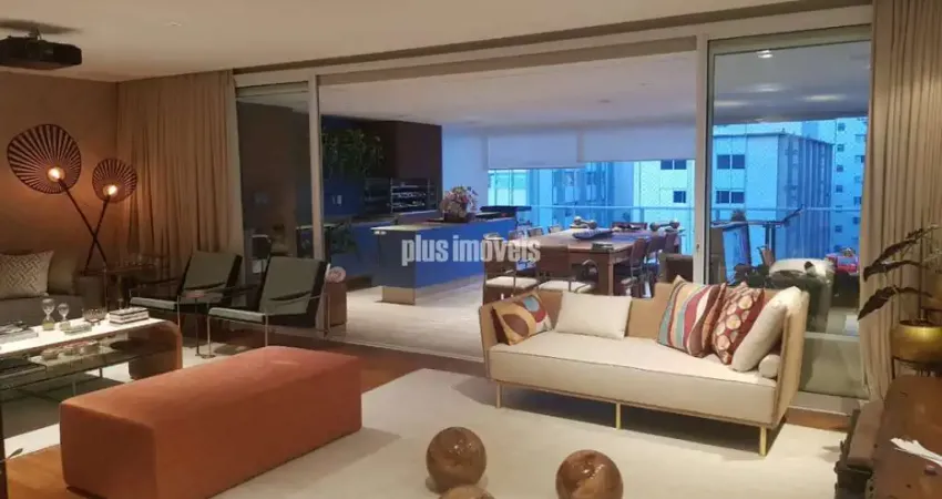 Apartamento 4 Quartos 2 Suites 2 Vagas Deposito no Itaim Bibi!