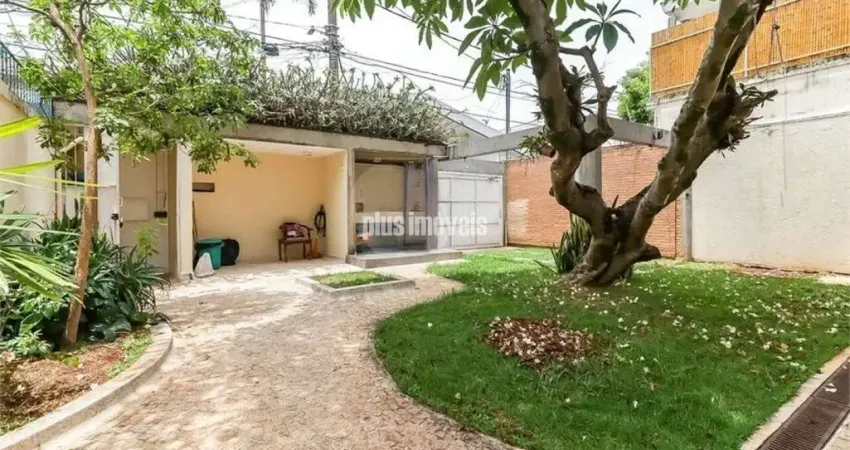 Casa com 2 Quartos e 3 banheiros à Venda, 122 m²  Brooklin