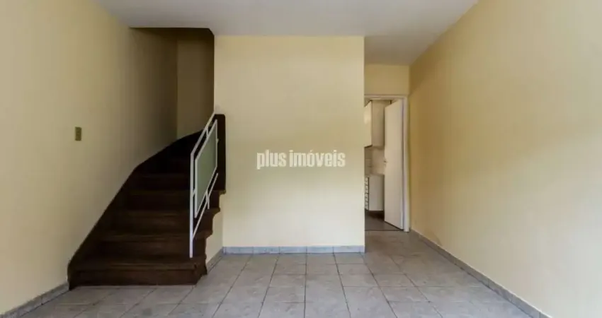 Casa com 2 quartos para alugar na Rua Otávio Tarquínio de Souza, 555, Campo Belo, São Paulo