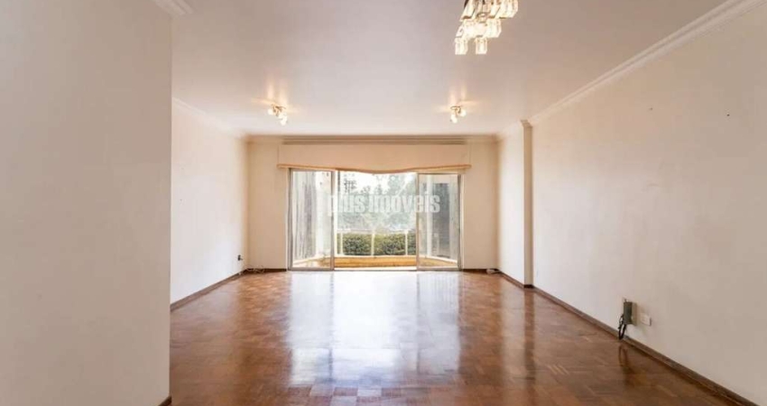 Excelente apartamento em Moema
