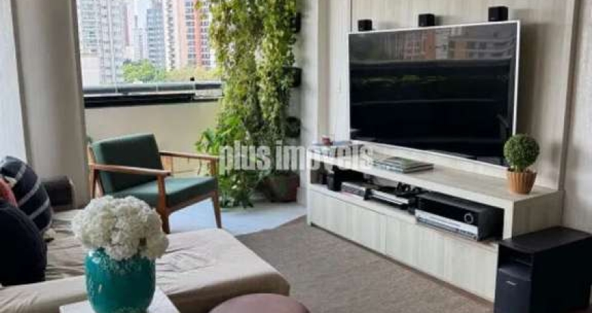 Apartamento à Venda  105 m²  3 Dormitórios (1 Suíte)  3 Vagas + Depósito