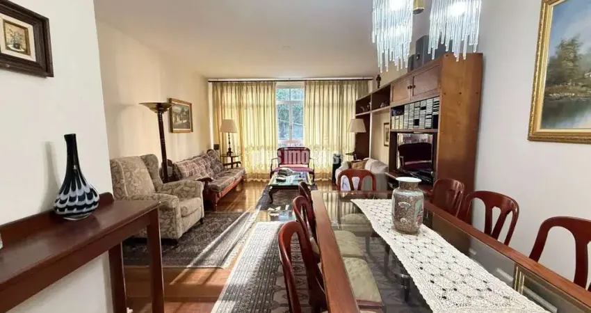 Apartamento na Alameda Casa Branca
