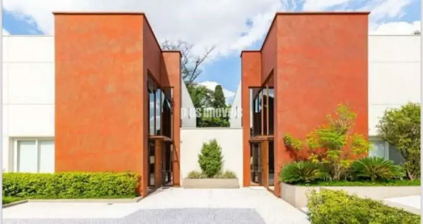 Casa de Condomínio com 4 Quartos e 7 banheiros à Venda, 680 m²